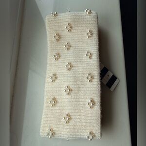 Lele Sadoughi Pearl Cluster Ear Warmer